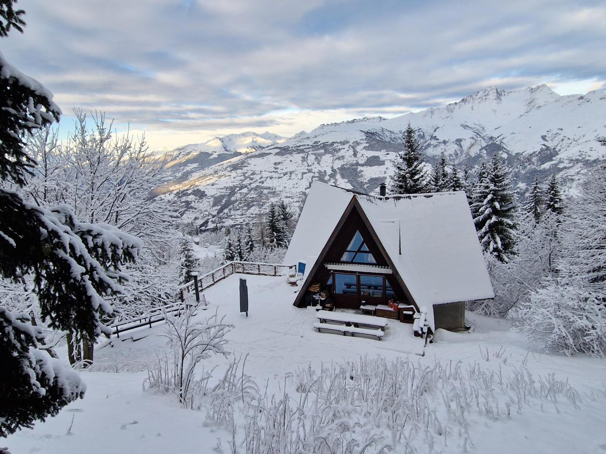 Le Chalet Pointu De Capucine Bourg-Saint-Maurice Exterior photo